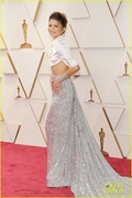 zendaya-oscars-2022-red-carpet-12.jpg