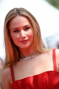jennifer-lawrence-at-anatomy-of-a-fall-premiere-at-76th-annual-cannes-film-festival-05-21-2023-2.jpg