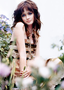 Alexis Bledel MEUB3RR_t