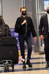 Penelope Cruz - Is seen arriving at JFK International Airport in New York 10/07/2021