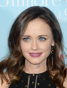 Alexis Bledel MEUB3SY_t